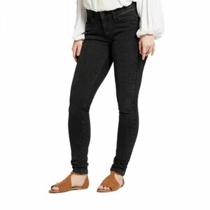 Universal Thread Curvy Skinny Black Jeans